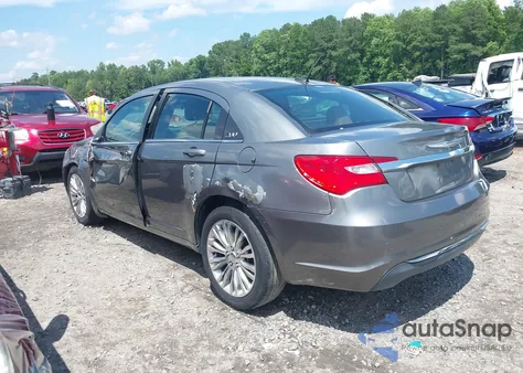 2012 Chrysler 200 Lx z USA, uszkodzony, nr VIN 1C3CCBAB1CN114083